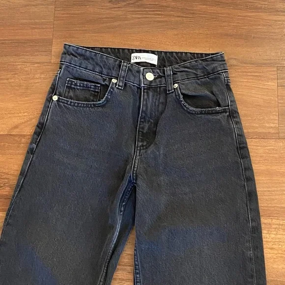 Zara High Rise Straight Black Jeans - Picture 9 of 12